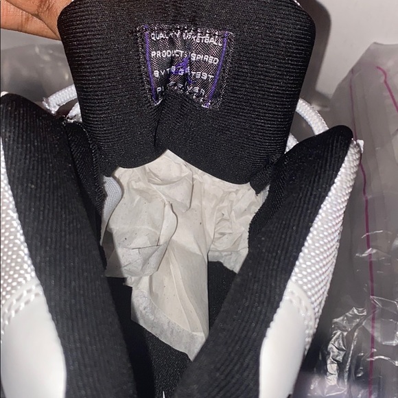 Air Jordan 11 Retro - Picture 5 of 5